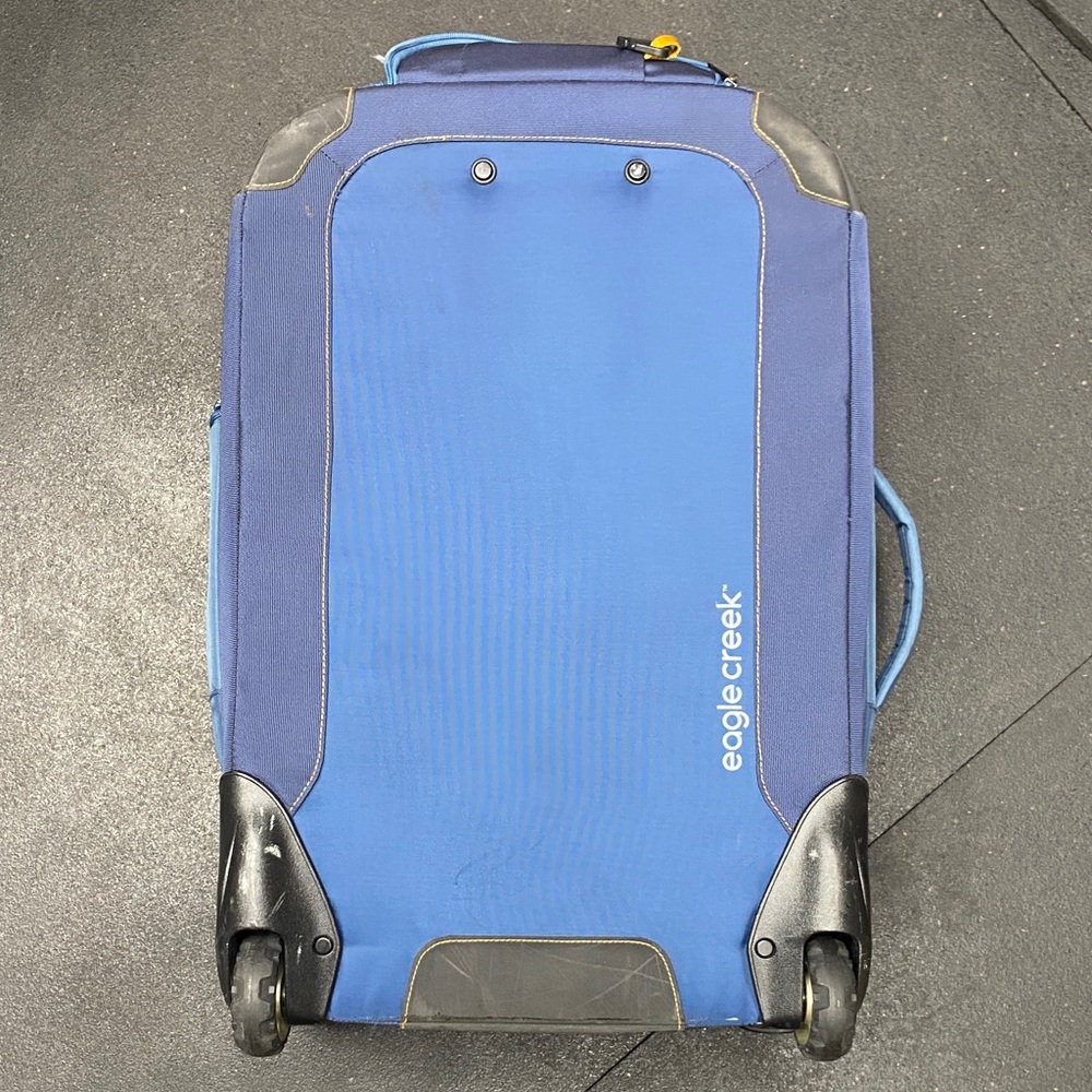 Eagle Creek Switchback 22" BLUE Upright Carry On Wheeled Suitcase - Picture 3 of 15